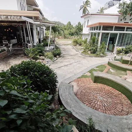 Field-D House Hotel